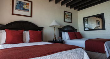 California Villas Y Hotel Ενσενάντα Εξωτερικό φωτογραφία